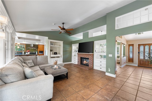 4 Bed Home for Sale in Acton, California