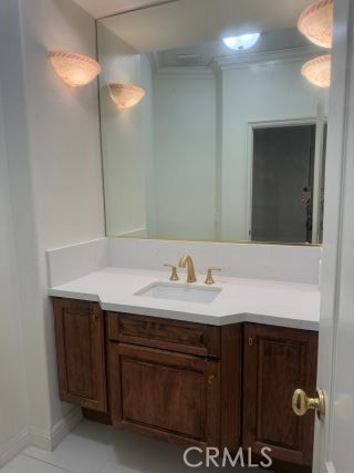 Detail Gallery Image 12 of 18 For 20253 via Galileo, Porter Ranch,  CA 91326 - 5 Beds | 6 Baths