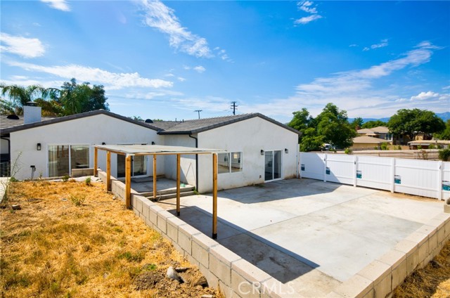 512 S Barranca Street, West Covina CA: https://media.crmls.org/medias/58403bfb-d9de-48e1-8db5-30a3d419c876.jpg