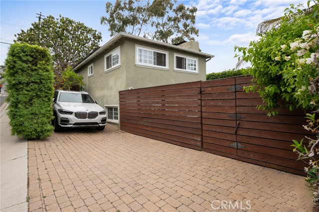 1700 Stanford Avenue, Redondo Beach CA: https://media.crmls.org/medias/58406ac7-2077-4345-a0fb-1e2df097753d.jpg
