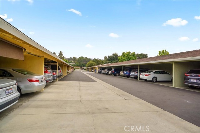 19207 Avenue Of The Oaks, Newhall CA: https://media.crmls.org/medias/5841de6d-971a-40b6-8422-75d3e9b6ed70.jpg