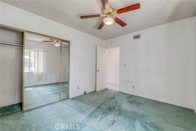 17415 Minnehaha Street, Granada Hills CA: https://media.crmls.org/medias/584202e7-02d9-49e8-a420-ebbd03921847.jpg