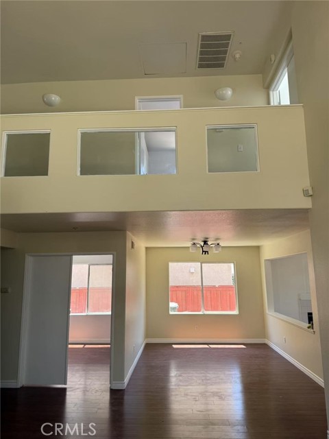 14041 Catalina Court, Fontana CA: https://media.crmls.org/medias/58421d39-3eba-4609-bde3-b9f83fa4cd76.jpg