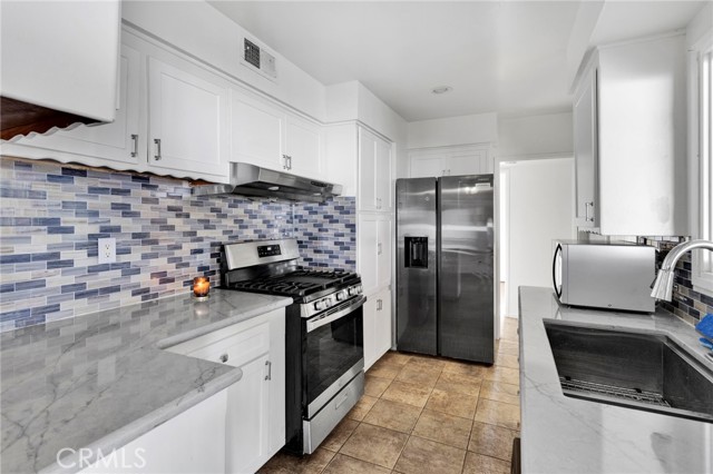 Detail Gallery Image 13 of 52 For 5728 Newbury Ave, San Bernardino,  CA 92404 - 3 Beds | 2 Baths