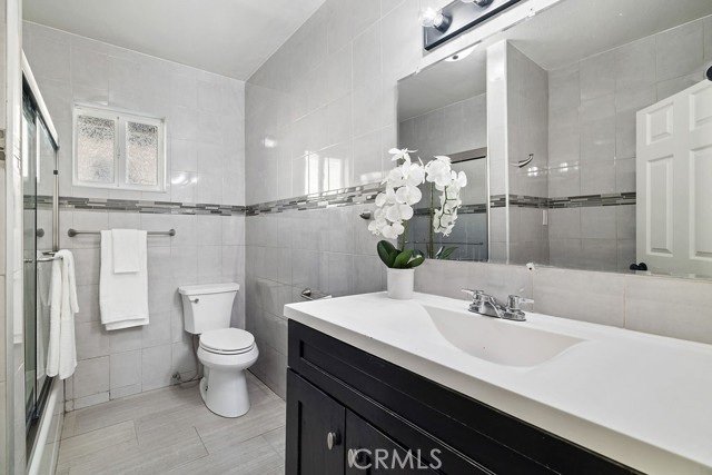 Detail Gallery Image 17 of 36 For 3343 Roseview Ave, Los Angeles,  CA 90065 - 4 Beds | 3 Baths