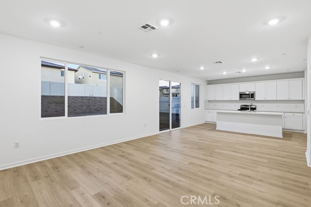 Detail Gallery Image 7 of 23 For 33262 Damask Ln, French Valley,  CA 92596 - 3 Beds | 2/1 Baths