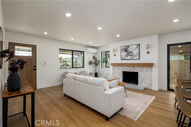 Image 11 of 29 For 4816 Baca Avenue