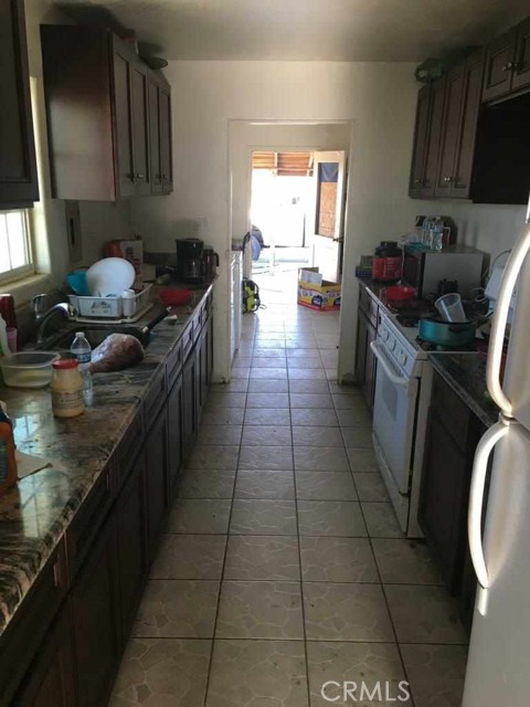 37712 210th E Street, Palmdale CA: https://media.crmls.org/medias/584425f7-c23f-4b35-b25c-715905967581.jpg