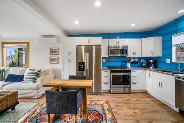 Detail Gallery Image 11 of 31 For 1025 S Coast Hwy a,  Laguna Beach,  CA 92651 - 0 Beds | 1 Baths