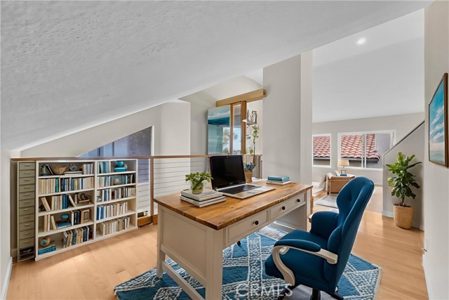 Detail Gallery Image 12 of 43 For 27 Saint Francis Ct, Dana Point,  CA 92629 - 3 Beds | 3 Baths