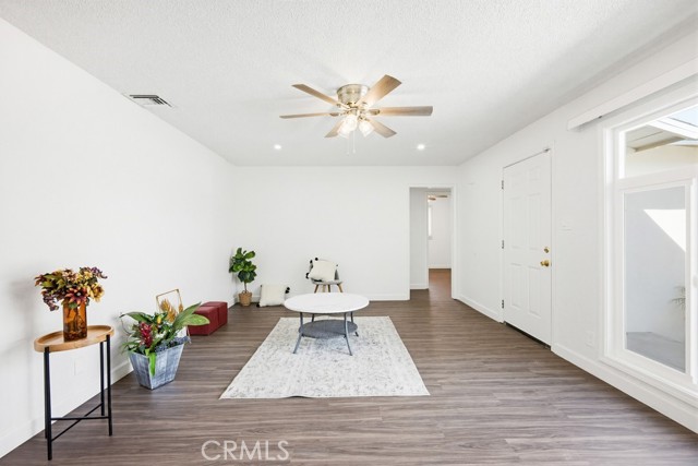 Detail Gallery Image 6 of 38 For 2095 W Birch St, San Bernardino,  CA 92410 - 5 Beds | 2 Baths