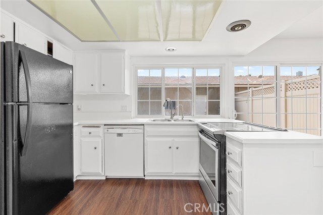 Detail Gallery Image 10 of 56 For 11879 Sungrove Cir, Garden Grove,  CA 92840 - 3 Beds | 2/1 Baths
