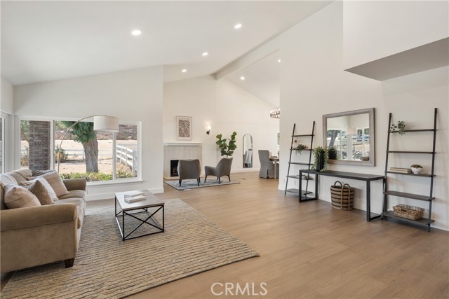 31755 Country Haven Lane, Menifee CA: https://media.crmls.org/medias/5846c4ec-76a9-40f9-8841-946bb8774f89.jpg