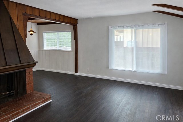 Detail Gallery Image 6 of 27 For 17322 Keswick, Northridge,  CA 91325 - 4 Beds | 2 Baths