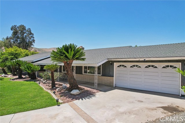 Detail Gallery Image 2 of 54 For 6769 Sunset Cir, Riverside,  CA 92505 - 3 Beds | 2 Baths