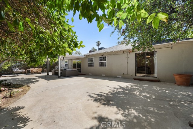 5834 Costello Avenue, Van Nuys CA: https://media.crmls.org/medias/5847d863-1222-43f5-9871-46e529ea697d.jpg