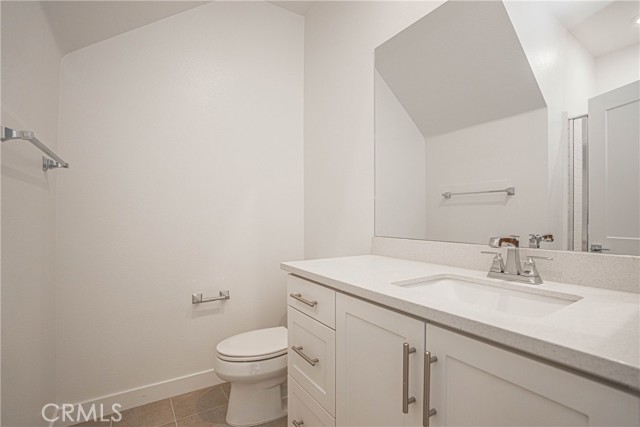 Detail Gallery Image 8 of 48 For 2317 W Broadway #6,  Anaheim,  CA 92804 - 4 Beds | 3/1 Baths
