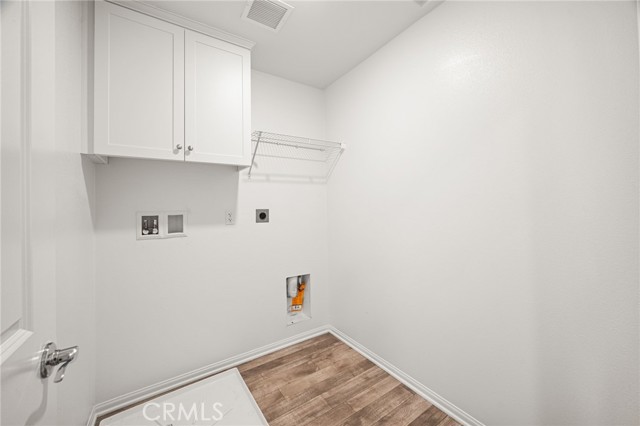 Detail Gallery Image 11 of 31 For 35286 Sorenstam Dr, Beaumont,  CA 92223 - 4 Beds | 3/1 Baths