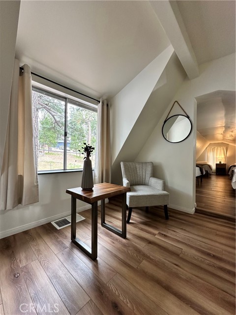 32064 Hunsaker Way, Running Springs CA: https://media.crmls.org/medias/5848ccd7-90c9-4265-afc8-6096b6b54406.jpg