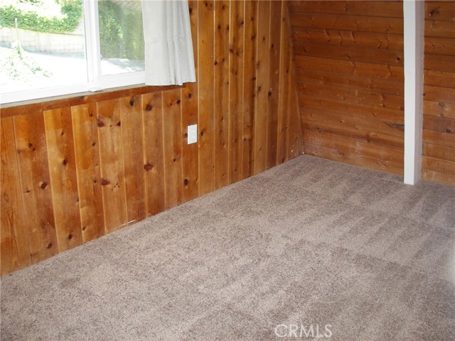 24798 Bernard Drive, Crestline CA: https://media.crmls.org/medias/584a995a-e1f5-42e6-afca-90bbe8456ec3.jpg