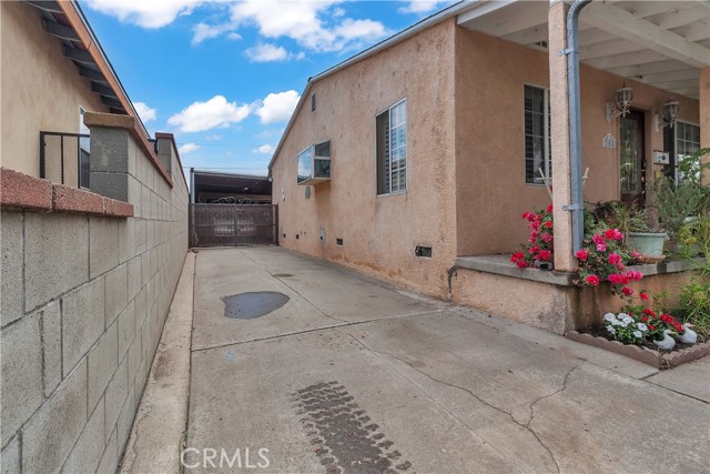 Detail Gallery Image 4 of 15 For 704 S Taylor Ave, Montebello,  CA 90640 - 4 Beds | 2/1 Baths