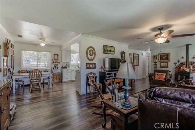 Detail Gallery Image 9 of 54 For 18601 Stallion Dr, Red Bluff,  CA 96080 - 3 Beds | 2 Baths