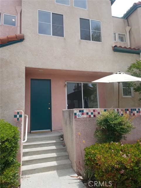 Detail Gallery Image 1 of 13 For 13901 Olive View Ln #40,  Sylmar,  CA 91342 - 3 Beds | 2 Baths