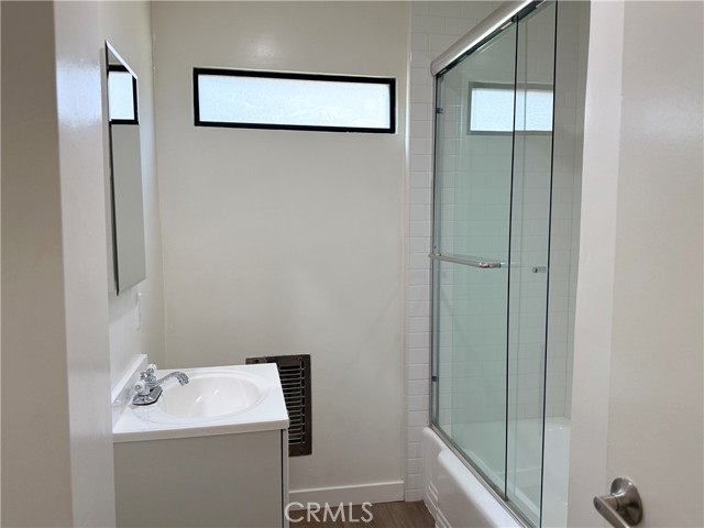 Detail Gallery Image 6 of 14 For 2652 23rd St, Santa Monica,  CA 90405 - 1 Beds | 1 Baths