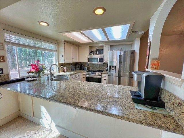 Detail Gallery Image 17 of 44 For 8323 Peach Ave, Hesperia,  CA 92345 - 4 Beds | 2/1 Baths