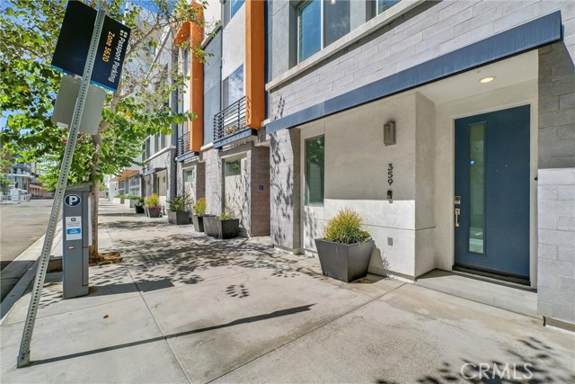 Detail Gallery Image 3 of 29 For 359 E Broadway, Long Beach,  CA 90802 - 2 Beds | 2/1 Baths