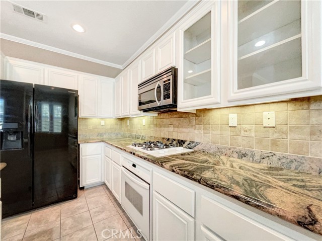 Detail Gallery Image 9 of 25 For 26833 Shorebreak Ln #32,  Valencia,  CA 91355 - 3 Beds | 2/1 Baths