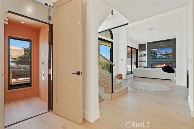 19031 Fowler Avenue, North Tustin CA: https://media.crmls.org/medias/584d1e02-7647-4032-8d55-687120d85b1a.jpg