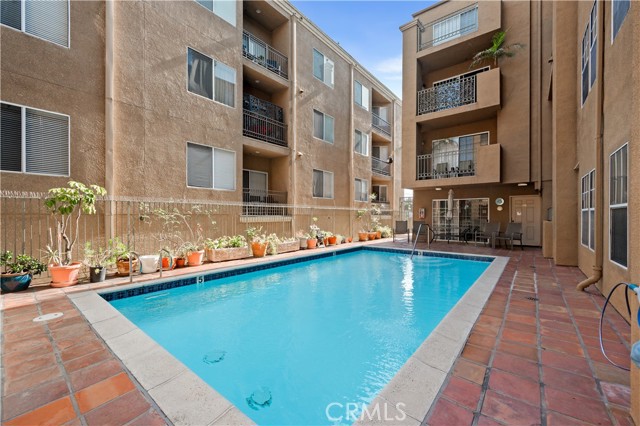 4259 Fulton Avenue, Sherman Oaks CA: https://media.crmls.org/medias/584dcc03-db93-4a65-bf65-e69e3e8305bf.jpg