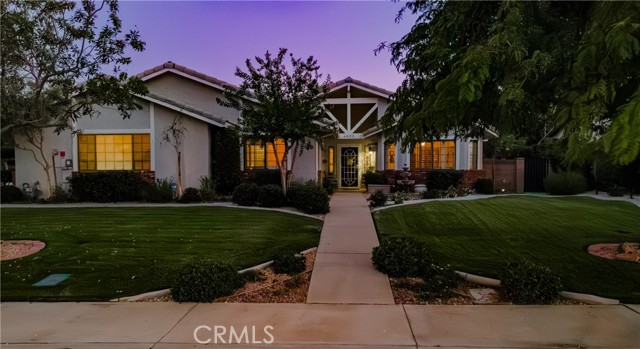 Detail Gallery Image 1 of 45 For 6022 Lilac Cir, Lancaster,  CA 93536 - 4 Beds | 3 Baths