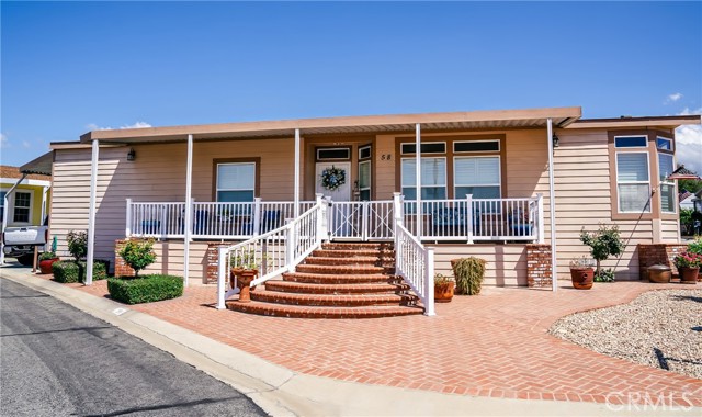 Detail Gallery Image 2 of 39 For 1400 W 13th Spc 58 St #58,  Upland,  CA 91786 - 3 Beds | 2 Baths