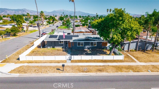 Detail Gallery Image 2 of 60 For 827 S Riverside, Rialto,  CA 92376 - 4 Beds | 2 Baths