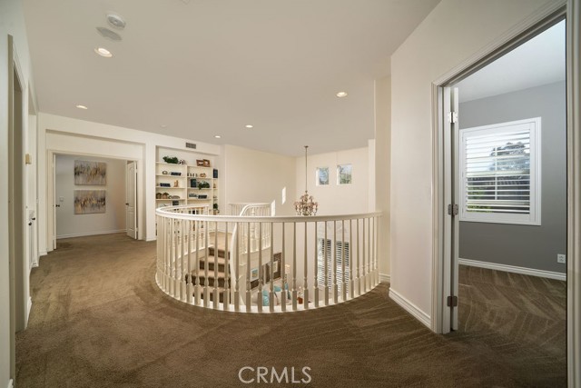 26 Upland, Irvine CA: https://media.crmls.org/medias/58505151-f447-4e88-8ff1-36737cc4318b.jpg
