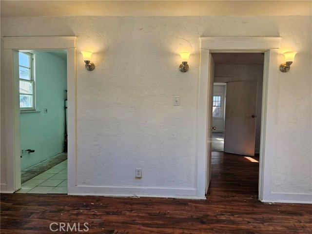 224 N Bixel, Los Angeles CA: https://media.crmls.org/medias/58507292-28d7-4e96-bf34-dedf3f5959cd.jpg