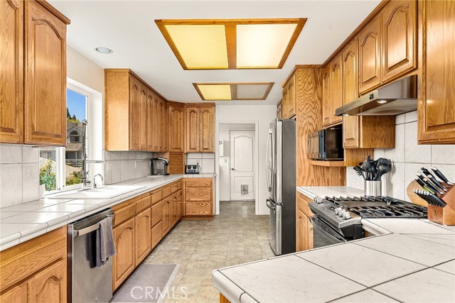 Detail Gallery Image 13 of 53 For 26 Regal Way, Oroville,  CA 95966 - 5 Beds | 3/1 Baths