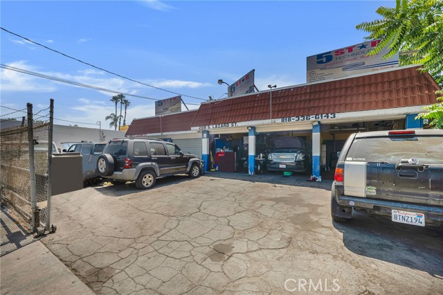 Image 1 of 22 For 1550 San Fernando Road