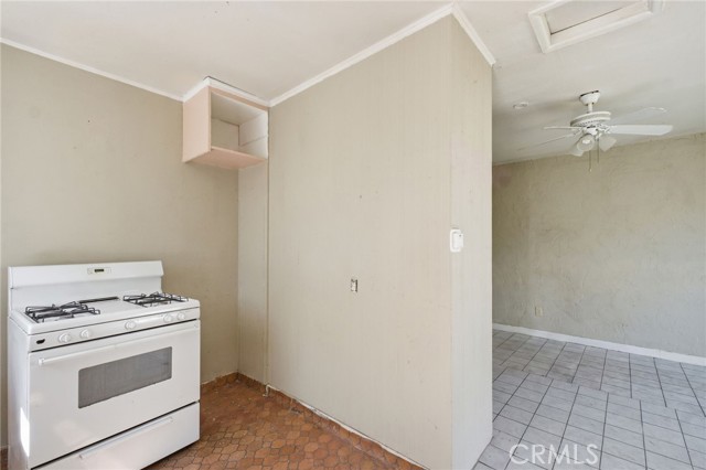 611 South Griffith Park photo 19