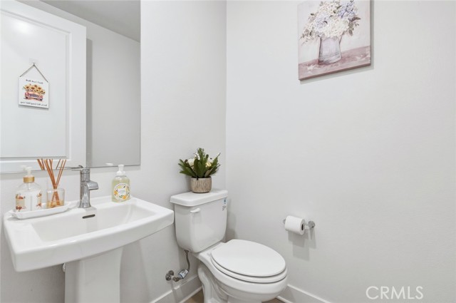 Detail Gallery Image 13 of 39 For 118 Yugen, Irvine,  CA 92618 - 4 Beds | 3/1 Baths