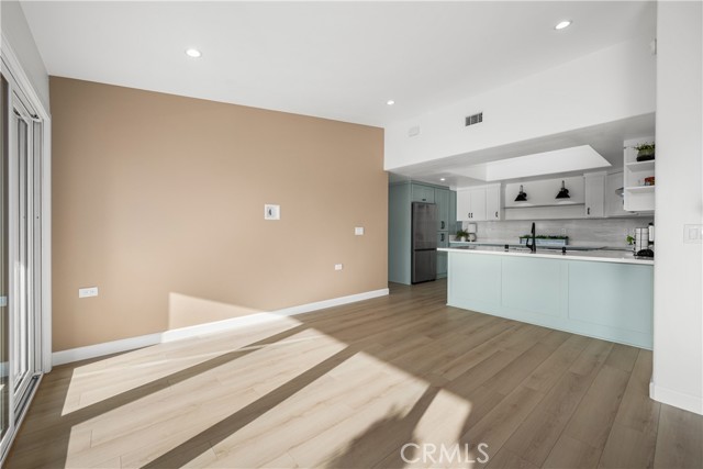 Detail Gallery Image 16 of 44 For 1641 Monterey Rd 18e,  Seal Beach,  CA 90740 - 2 Beds | 2 Baths