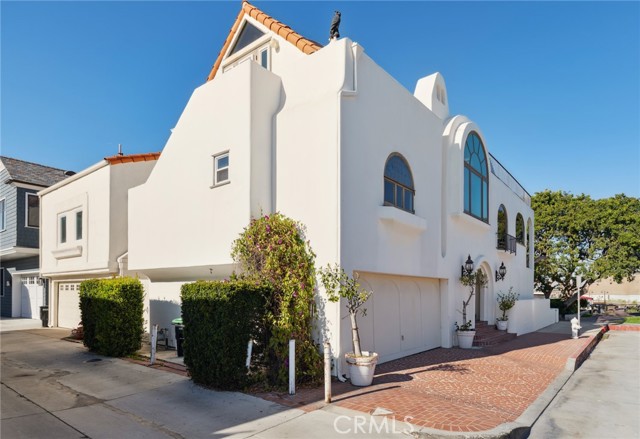 Detail Gallery Image 23 of 23 For 501 W Edgewater Ave, Newport Beach,  CA 92661 - 3 Beds | 3/1 Baths