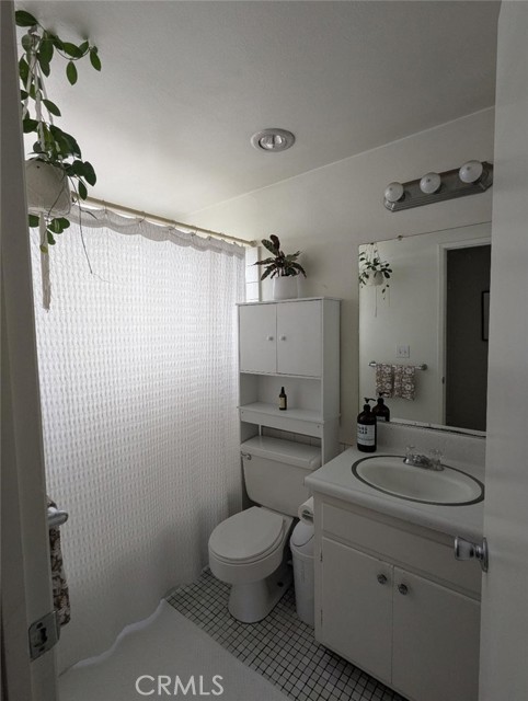 Detail Gallery Image 9 of 13 For 100 Clearbrook Ln #C,  Costa Mesa,  CA 92626 - 1 Beds | 1 Baths
