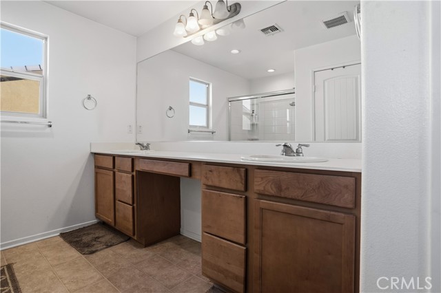 1120 Regala Street, Perris CA: https://media.crmls.org/medias/5853b14b-1f1a-4296-8d44-4e2001f91734.jpg