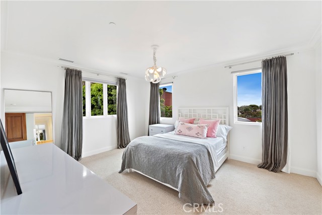 Detail Gallery Image 38 of 47 For 206 Driftwood Rd, Corona Del Mar,  CA 92625 - 4 Beds | 5/1 Baths