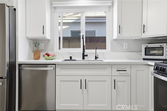 Detail Gallery Image 5 of 18 For 1628 E Abbottson, Carson,  CA 90746 - 3 Beds | 2 Baths