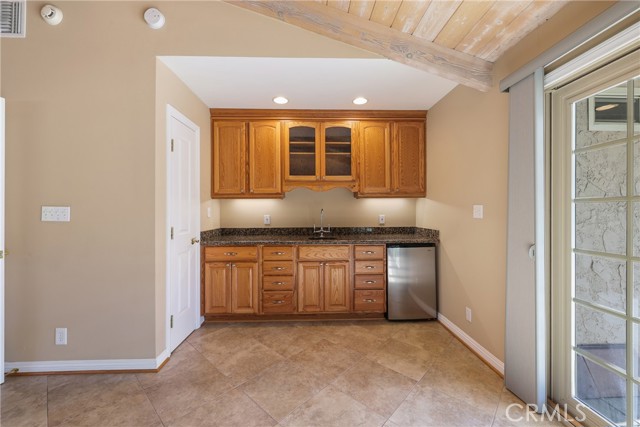 2501 Cliff Road, Upland CA: https://media.crmls.org/medias/585666e6-dfdc-4ee5-8e01-fdee729f913f.jpg