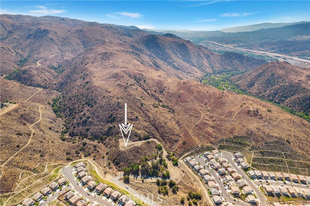 11085 Canyon Circle, Corona CA: https://media.crmls.org/medias/58567227-8142-4577-ae76-d530f4ddcf66.jpg